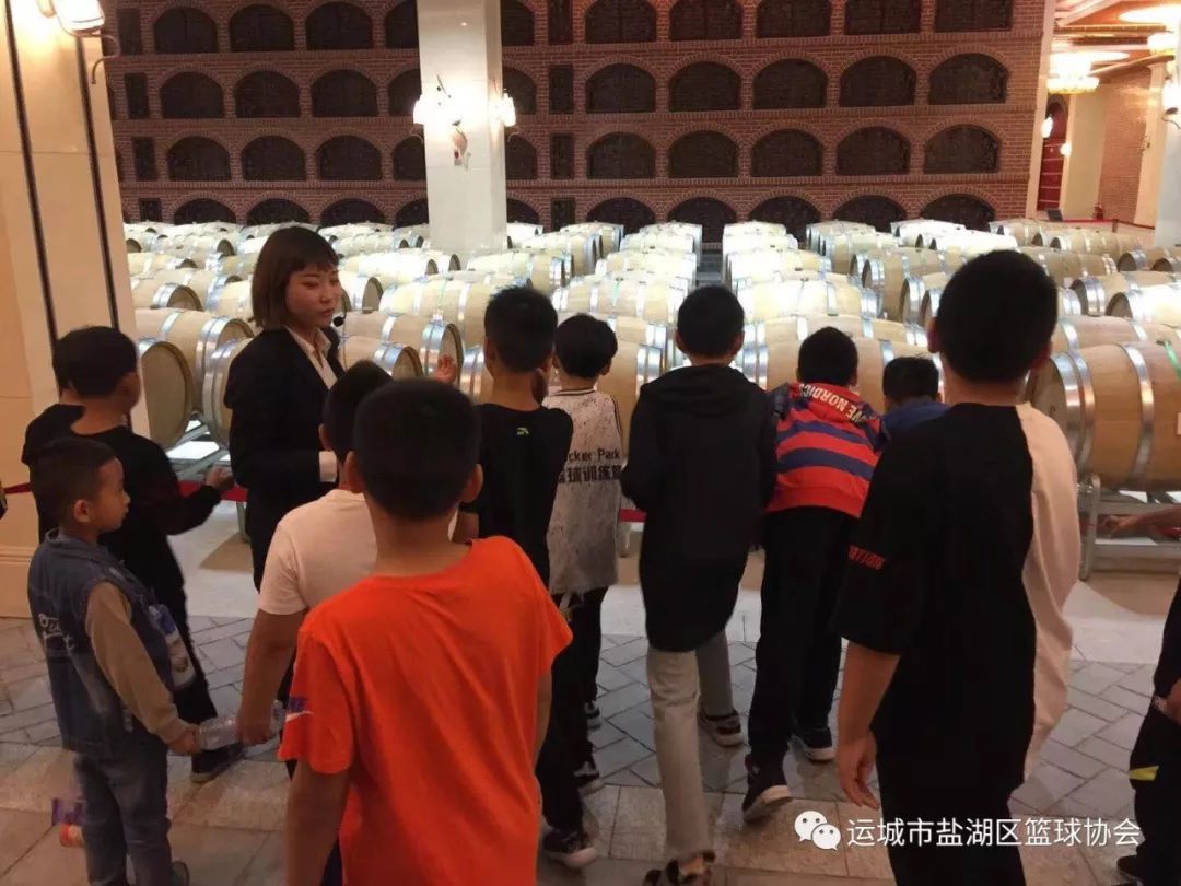 借助运动心理学家指导篮球运动员减压的方案_1